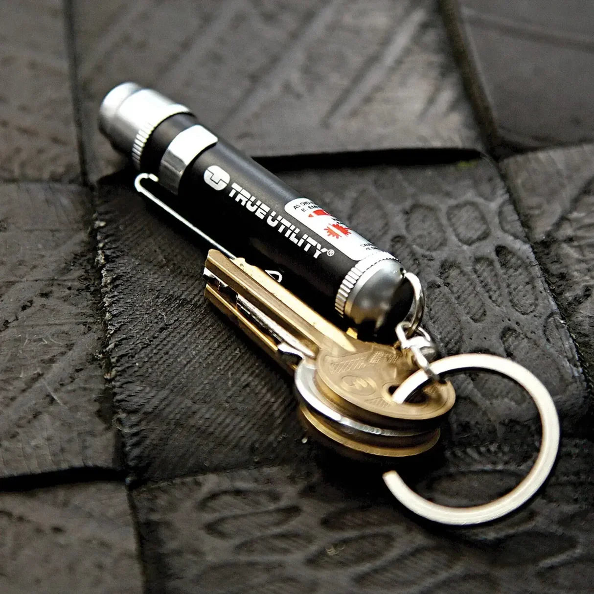 TU211 TRUE UTILITY LASERLITE