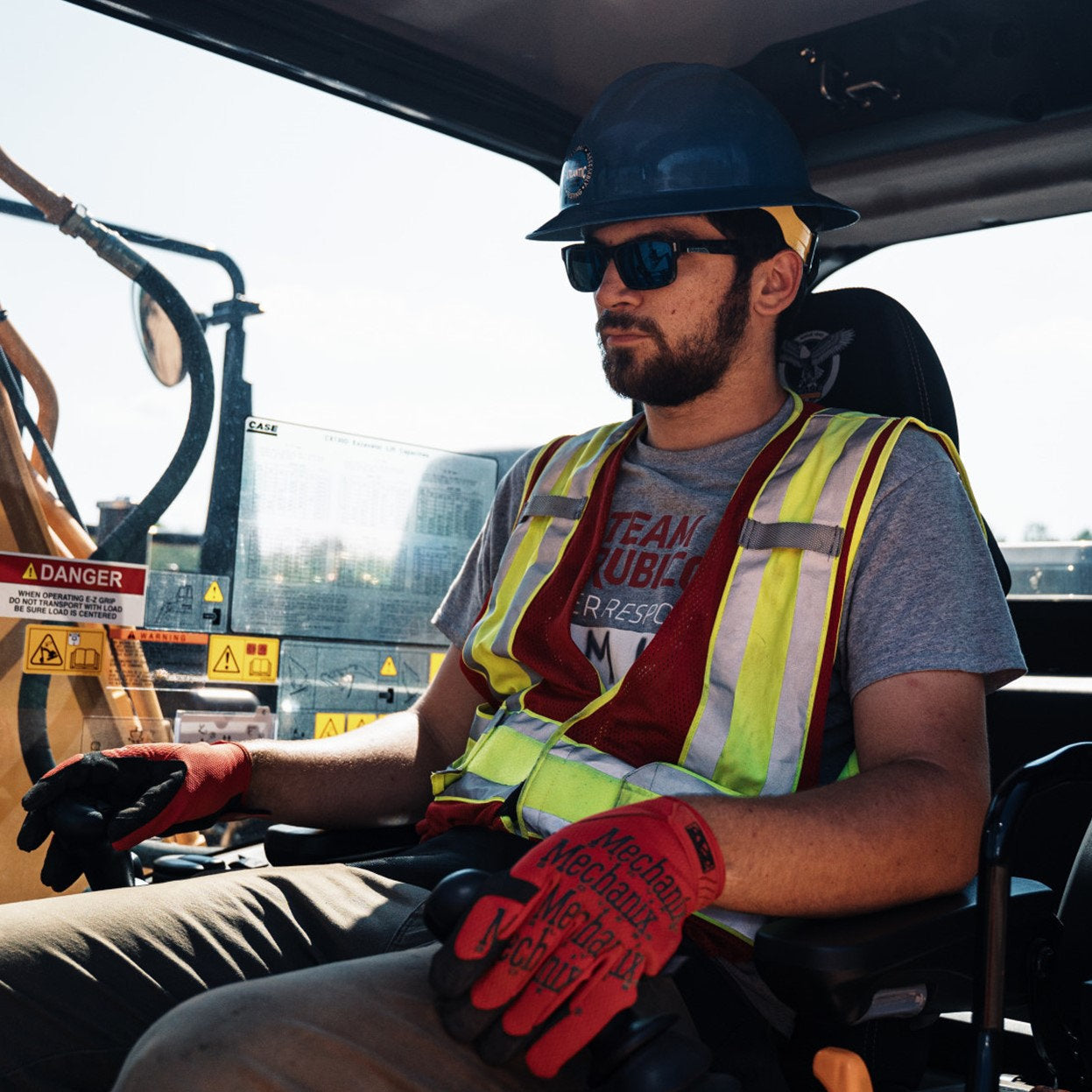 MECHANIX THE ORIGINAL® Work Gloves (Red)