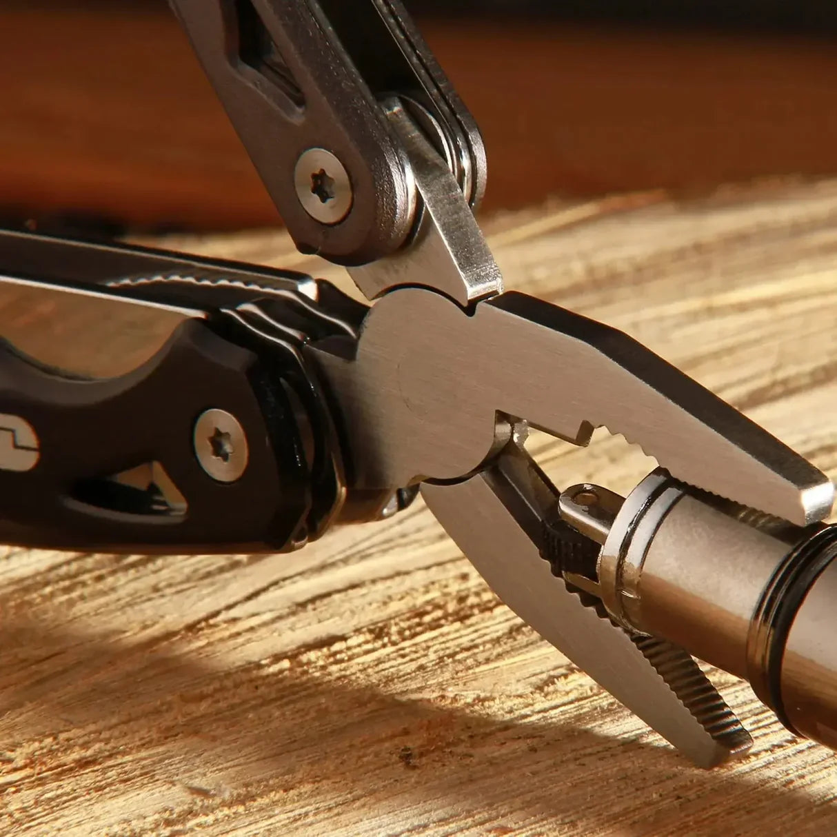 True Utility Seven Multitool